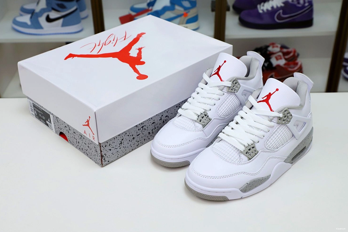 4 OREO' 'WHITE AIR JORDAN RETRO 1025